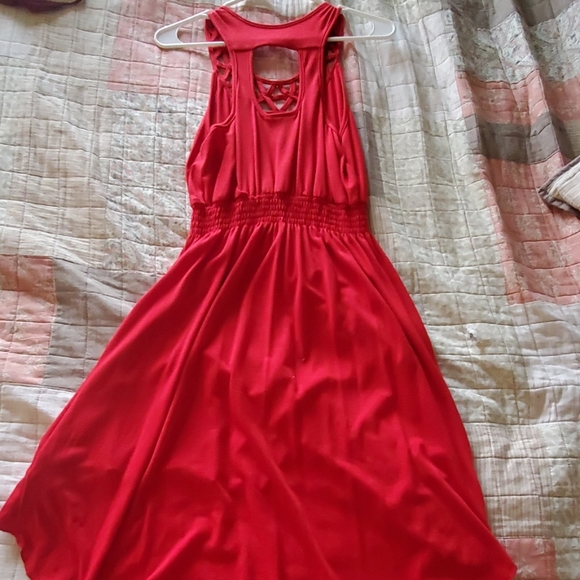 Red High low dress, key hole back - Picture 2 of 2